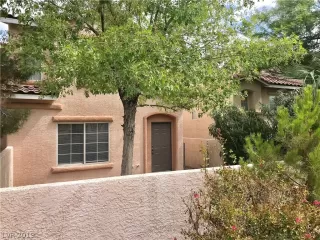 Photo #1: 2120383 Listing 