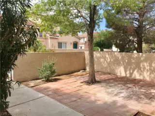 Photo #2: 2120383 Listing 