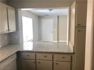 Photo #4: 2120383 Listing 