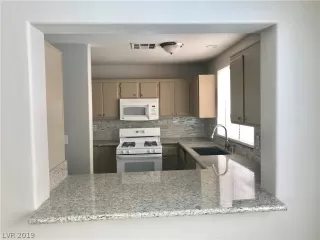 Photo #5: 2120383 Listing 