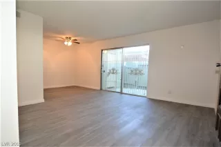 Photo #3: 2120395 Listing 