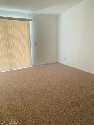 Photo #3: 2120487 Listing 