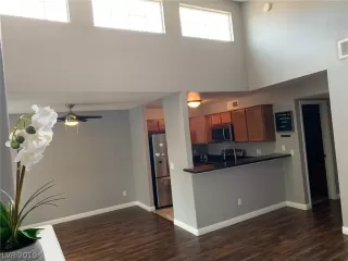 Photo #2: 2120539 Listing 