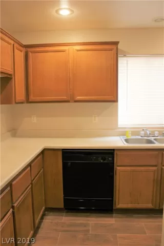 Photo #4: 2120576 Listing 