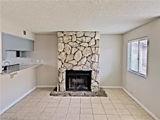 Photo #3: 2120599 Listing