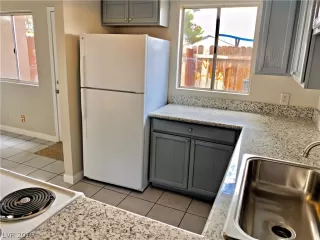 Photo #6: 2120599 Listing