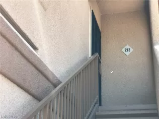 Photo #1: 2120809 Listing