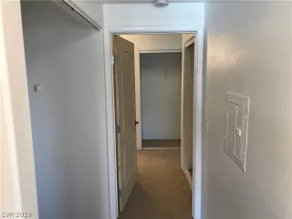 Photo #3: 2120809 Listing