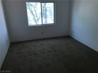 Photo #4: 2120809 Listing