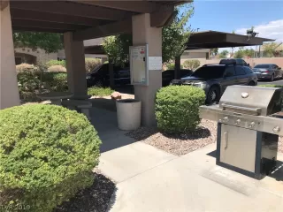 Photo #5: 2120809 Listing