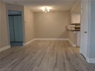 Photo #3: 2120827 Listing 