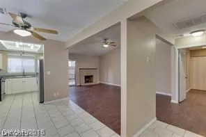 Photo #5: 2120872 Listing