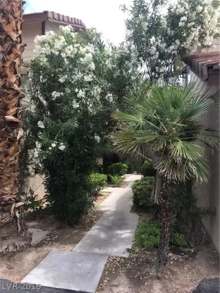 Photo #1: 2120880 Listing 