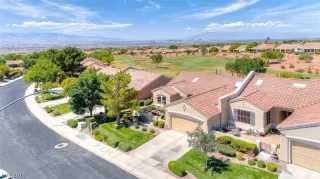 Photo #2: 2120893 Listing