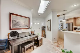 Photo #4: 2120893 Listing