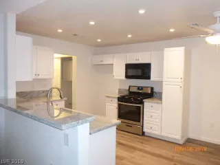 Photo #2: 2120900 Listing 