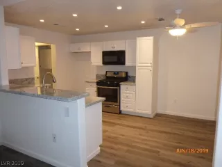 Photo #3: 2120900 Listing 