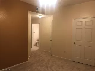 Photo #3: 2120909 Listing 