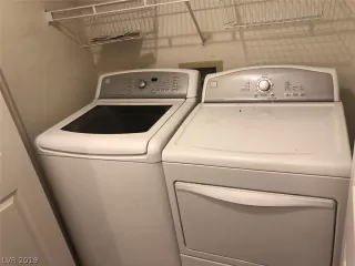 Photo #6: 2120909 Listing 