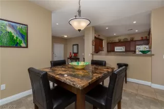 Photo #4: 2121005 Listing 