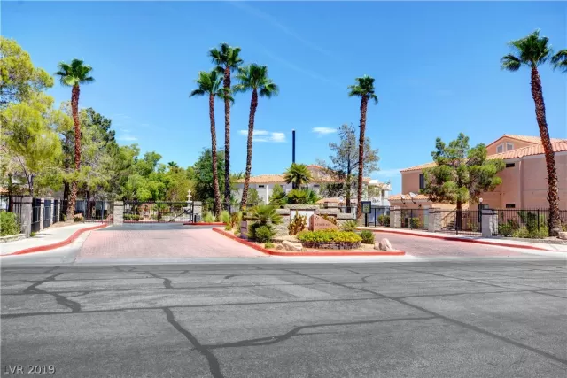 MLS: 2121027 Condo For Sale