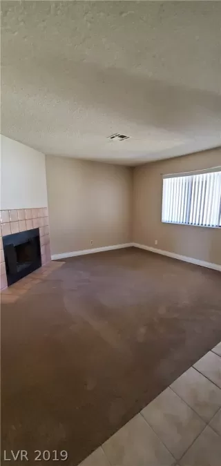 Photo #4: 2121037 Listing 