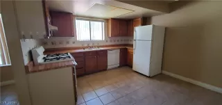 Photo #6: 2121037 Listing 