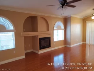 Photo #5: 2121039 Listing