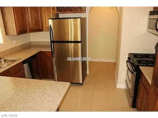 Photo #2: 2121052 Listing 