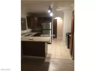 Photo #5: 2121052 Listing 