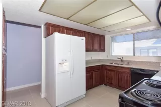 Photo #2: 2121136 Listing