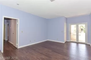 Photo #5: 2121136 Listing