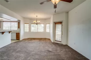 Photo #3: 2121161 Listing