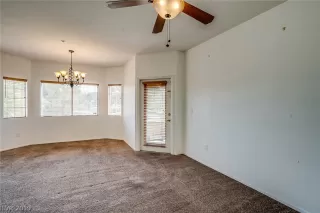 Photo #5: 2121161 Listing