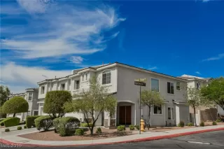 Photo #2: 2121245 Listing