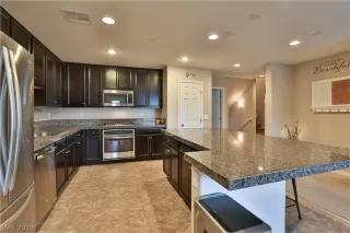 Photo #6: 2121281 Listing 