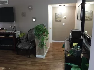 Photo #2: 2121307 Listing 