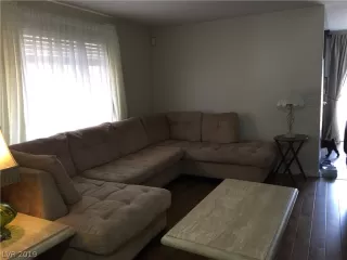 Photo #4: 2121307 Listing 