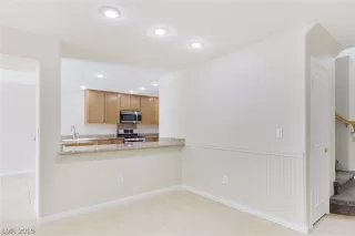 Photo #3: 2121355 Listing