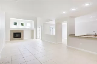 Photo #5: 2121355 Listing