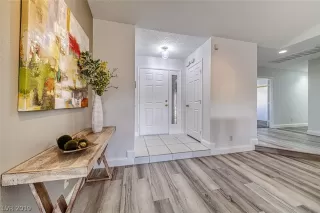 Photo #2: 2121511 Listing