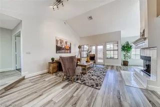 Photo #3: 2121511 Listing