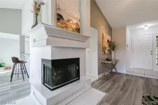 Photo #5: 2121511 Listing