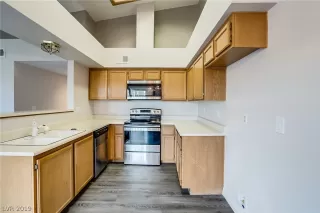 Photo #2: 2121525 Listing