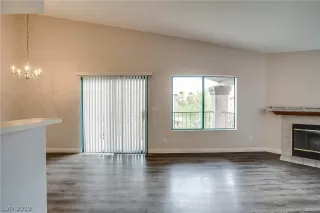 Photo #6: 2121525 Listing