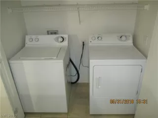 Photo #4: 2121531 Listing 