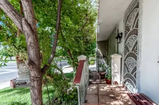 Photo #2: 2121582 Listing