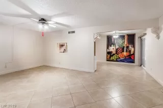 Photo #5: 2121582 Listing