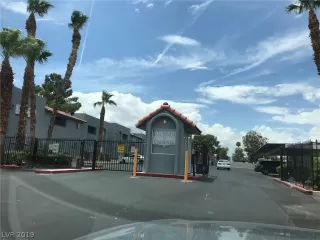 Photo #1: 2121605 Listing