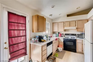 Photo #4: 2121672 Listing 